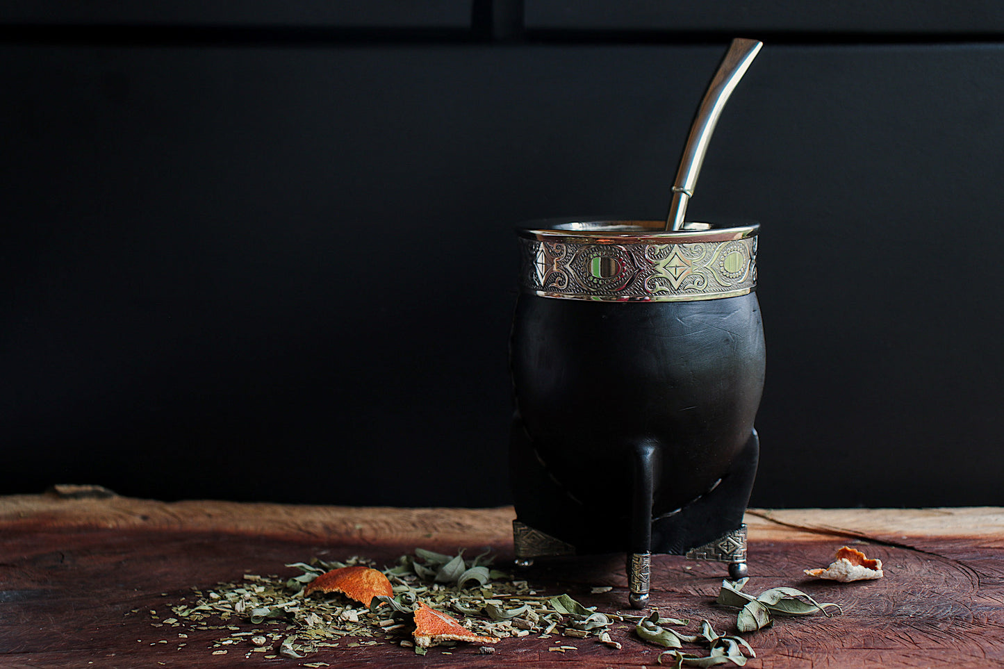 Imperial Cuero y Base de Alpaca con Bombilla