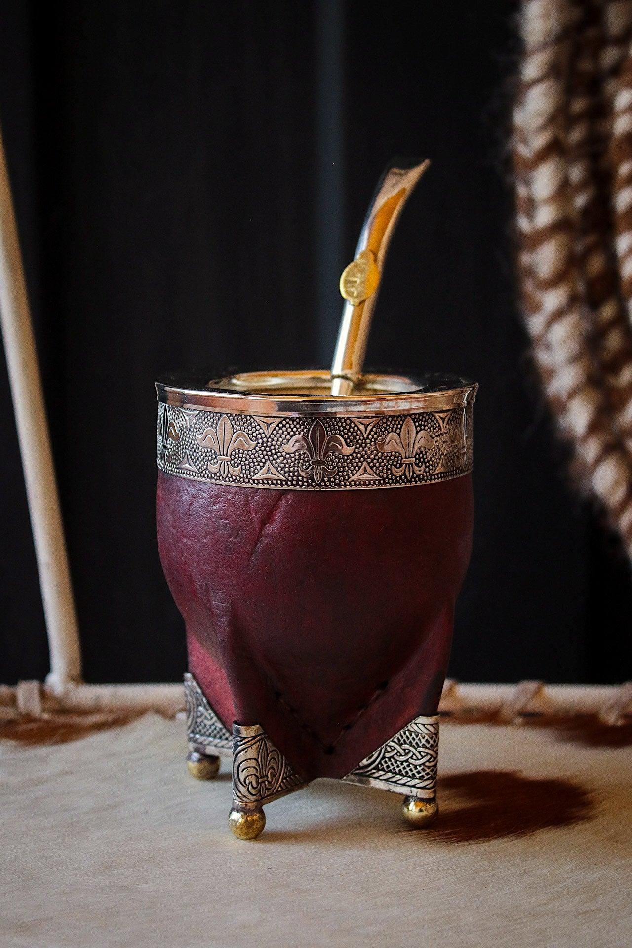 Imperial Cuero y Base de Alpaca con Bombilla