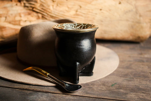 Mate de Cuero y Alpaca con Bombilla