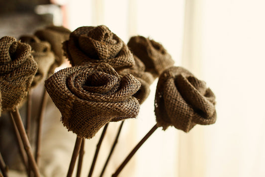 Rosas de Yute en Caja de Madera