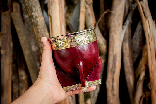 Imperial Cuero cincelado en Bronce con Bombilla