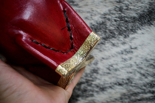 Imperial Cuero cincelado en Bronce con Bombilla