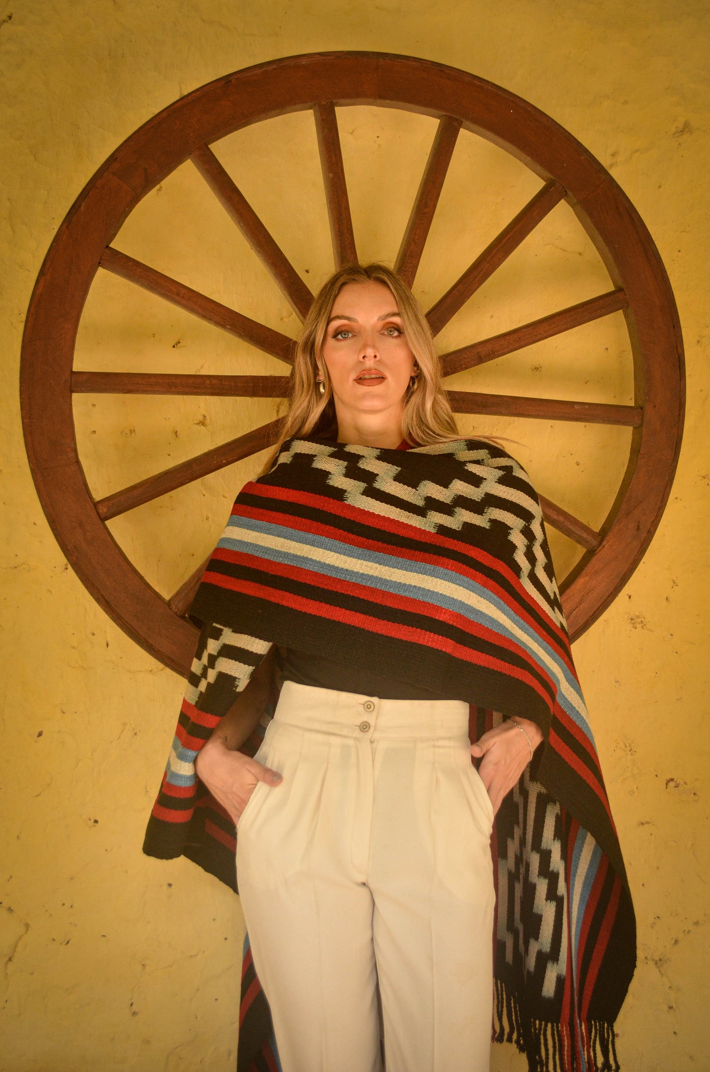 Poncho "Libertador" Obra en Telar Criollo