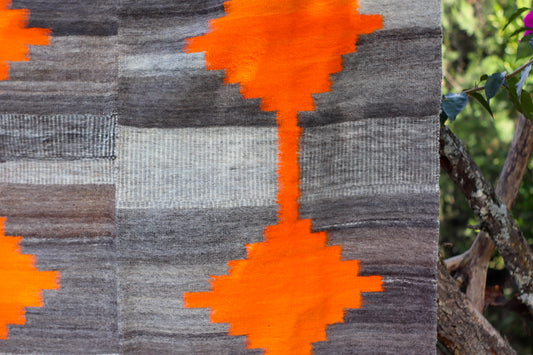 Alfombra "Yista" Llama Hecha en Telar