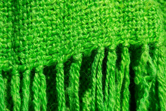 Ruana "Amancay" Hilos Llama Baby en Telar