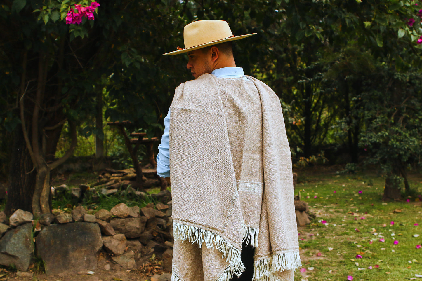 SAN CARLO Sheep Thread Poncho