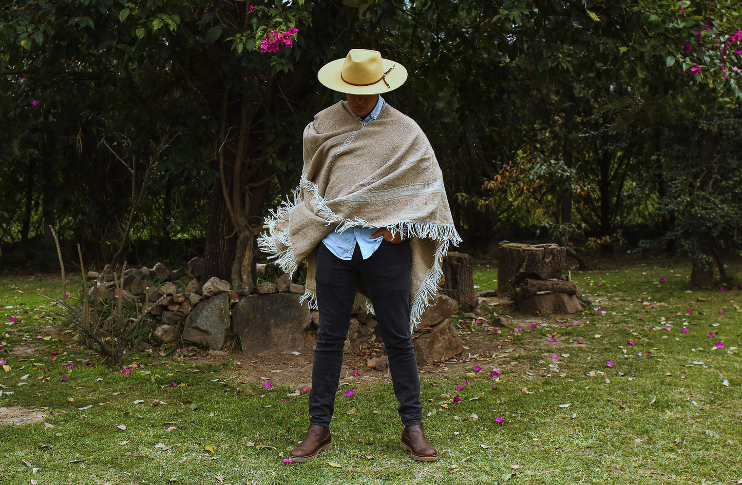 SAN CARLO Sheep Thread Poncho