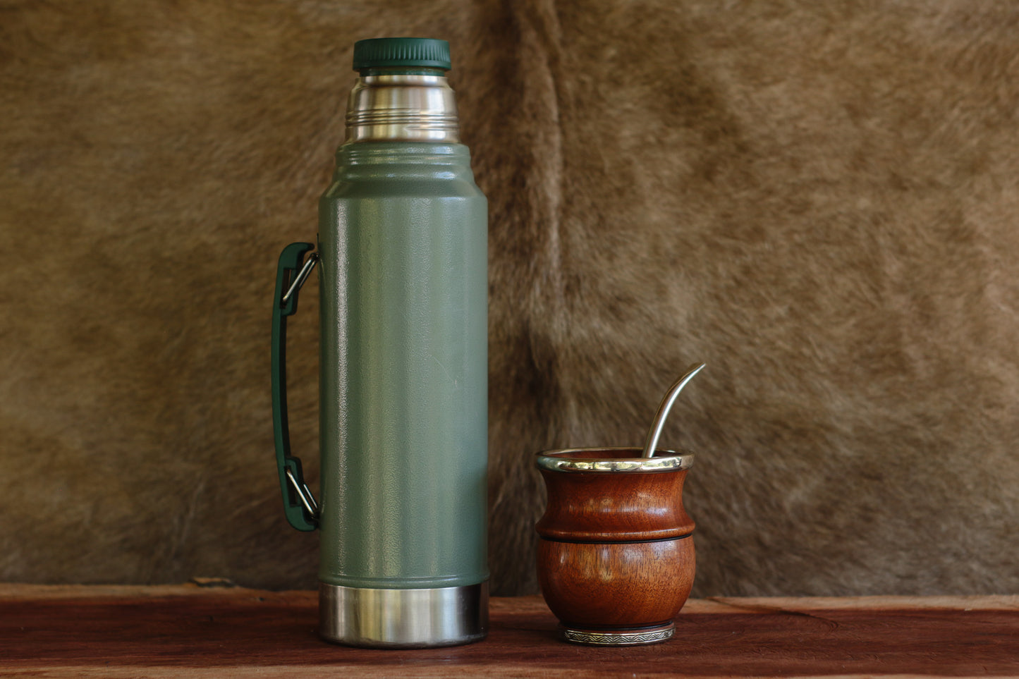 Mate de Algarrobo y Alpaca con Bombilla
