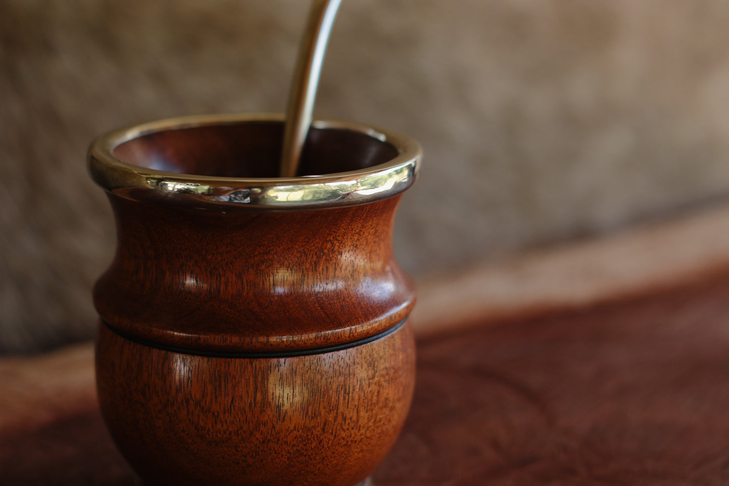 Mate de Algarrobo y Alpaca con Bombilla