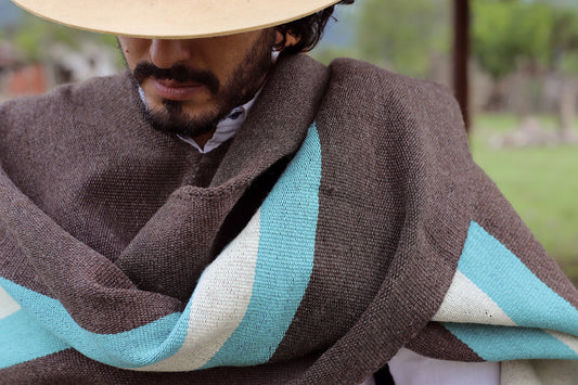 Poncho "Alvear" Telar Criollo