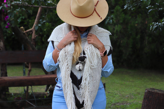 Ponchito "Rodero" Fibra de Llama