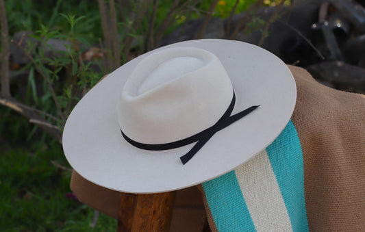 Sombrero Fieltro Marfil Nro57