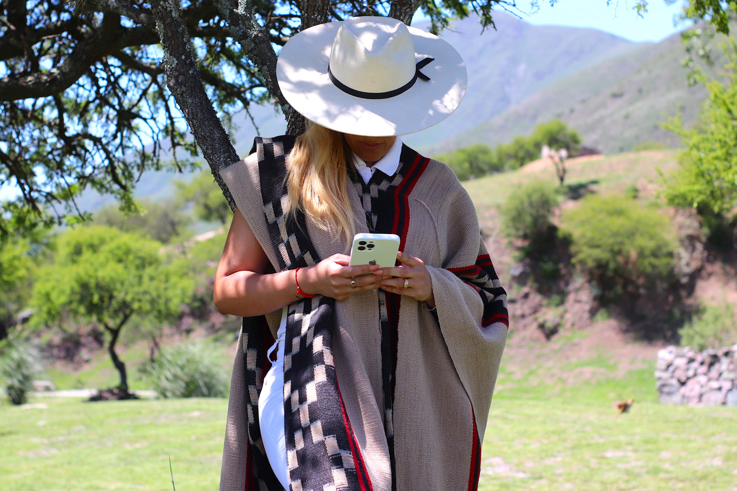 Poncho Guarda Tied "Jaguel" Creole Loom