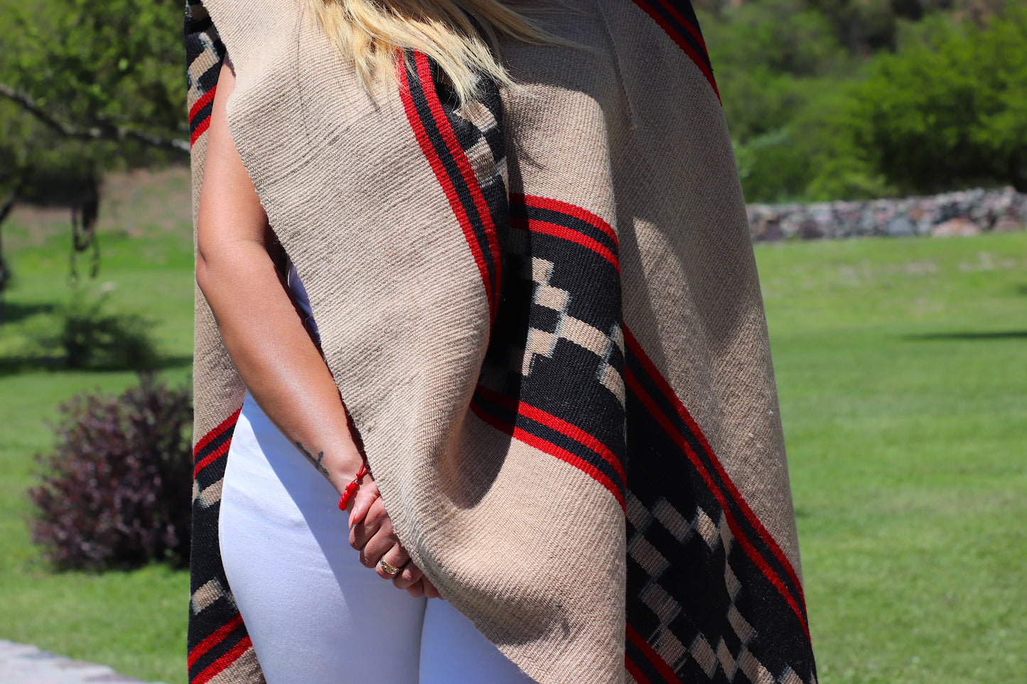 Poncho Guarda Tied "Jaguel" Creole Loom