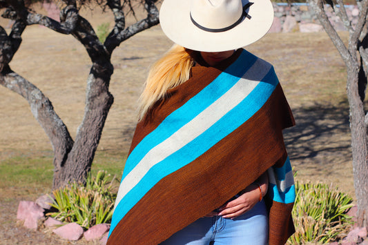 Poncho "Ayacucho" Telar Criollo