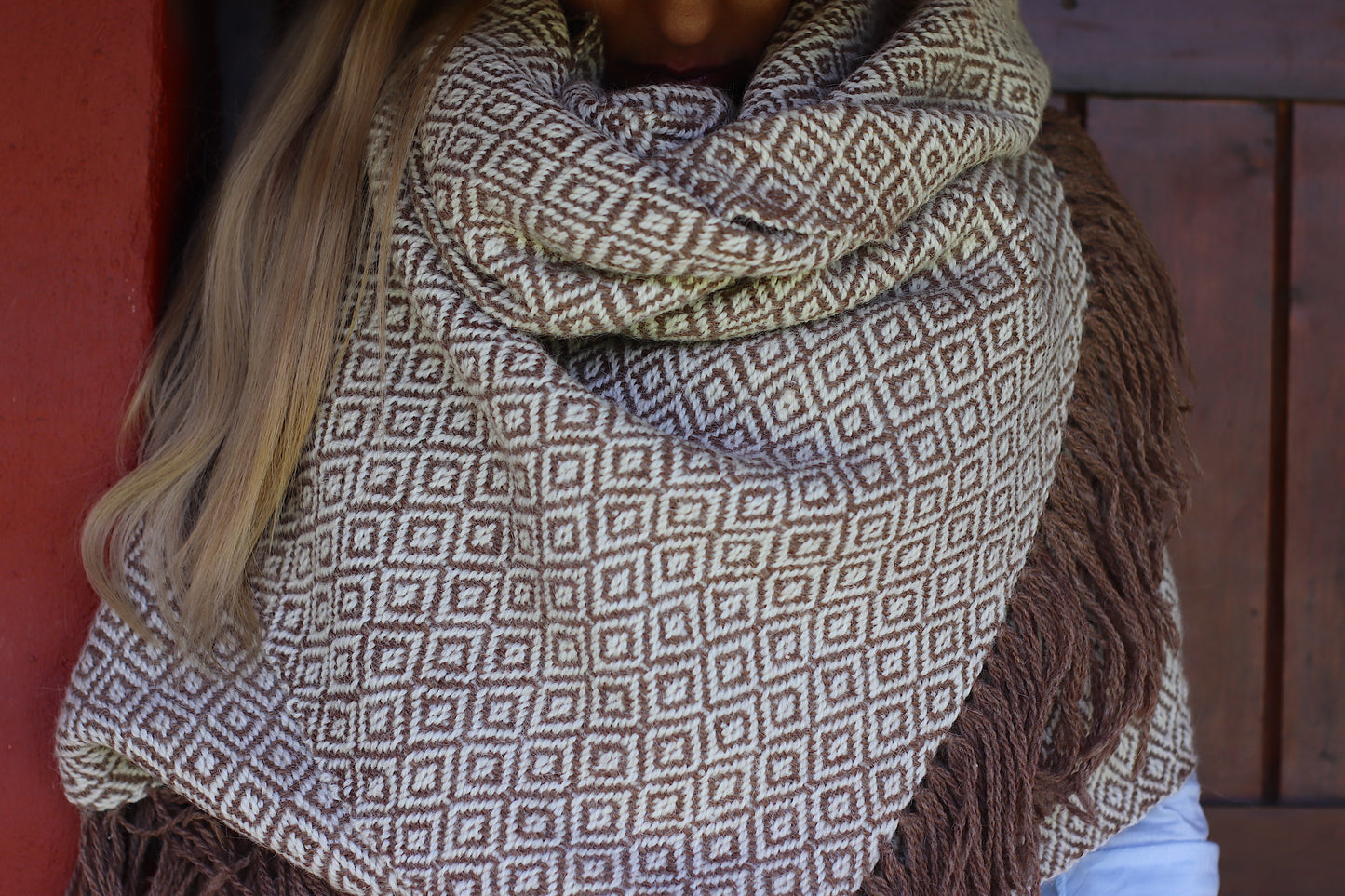 “UQUIA” Blanket Llama Premium Yarn