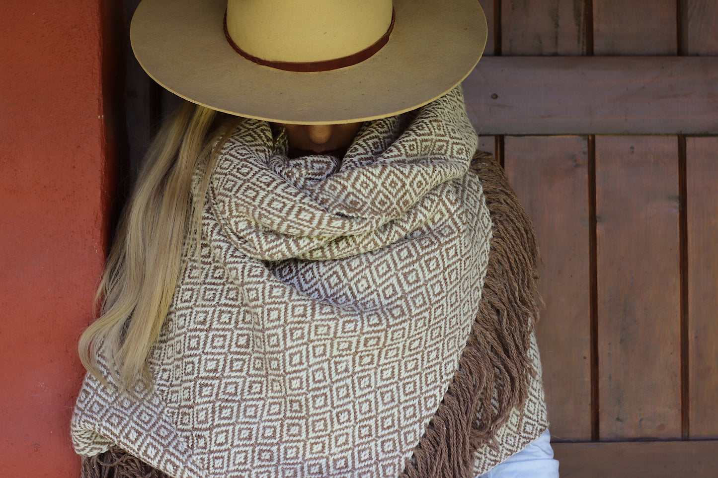 “UQUIA” Blanket Llama Premium Yarn