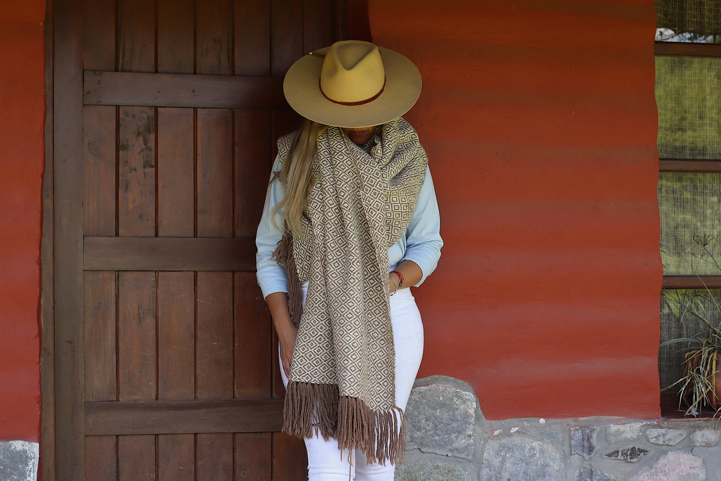“UQUIA” Blanket Llama Premium Yarn