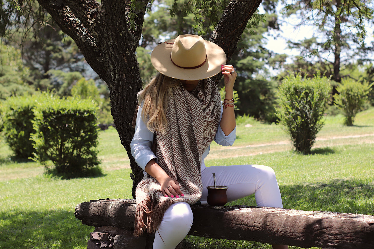 “UQUIA” Blanket Llama Premium Yarn