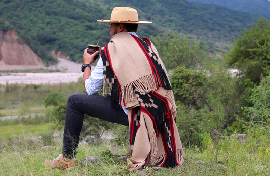 Poncho Guarda Atada "Monteagudo" Telar Criollo