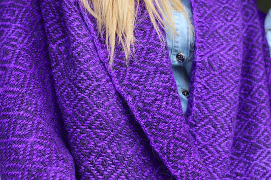 Manta “Mora” Hilado Llama Baby