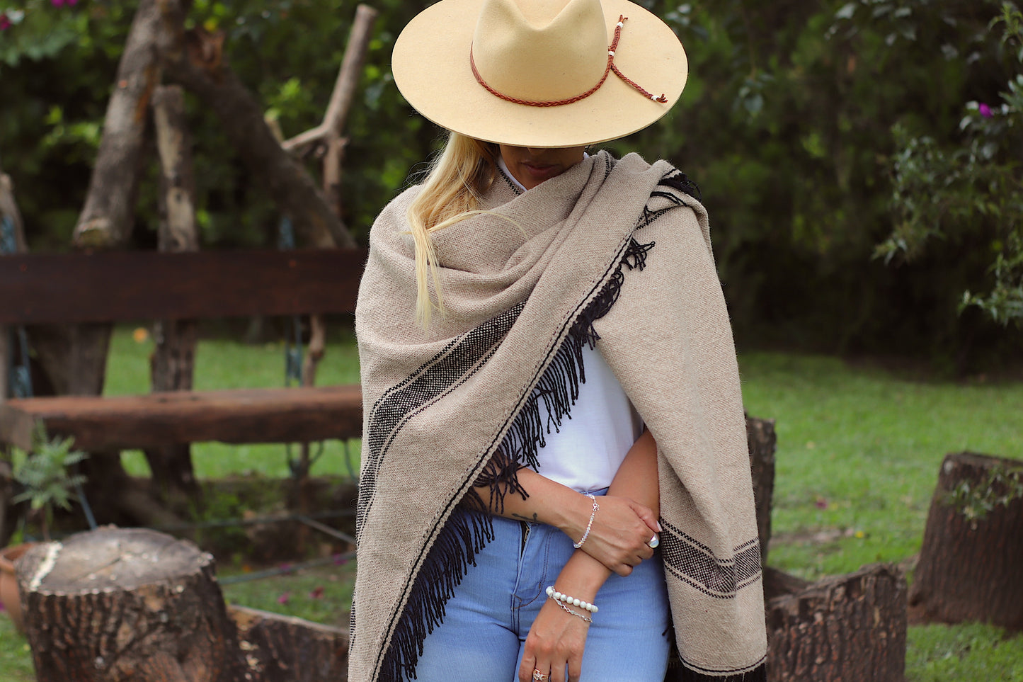Poncho “Maima” de Hilos de Llama