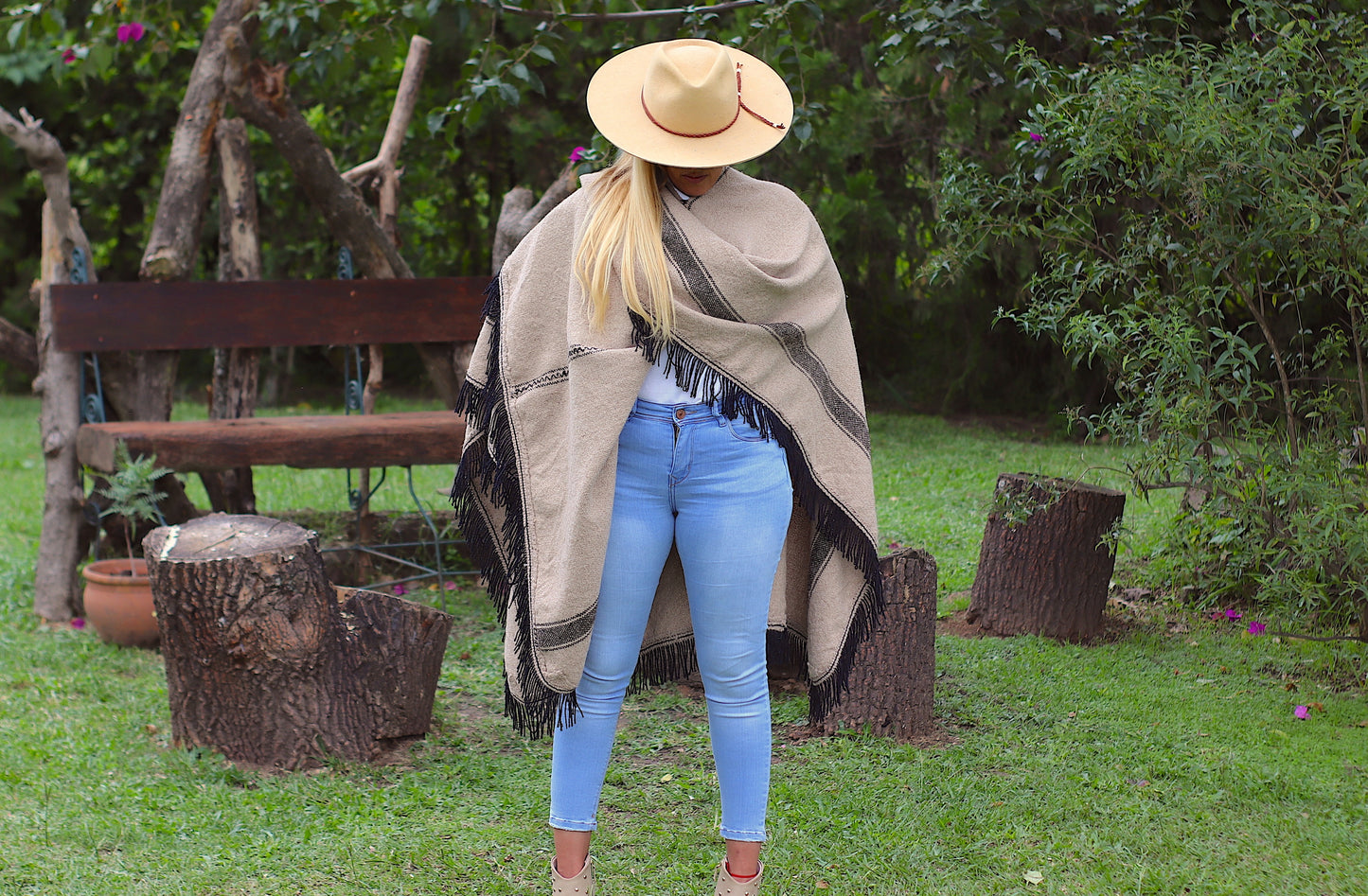 Poncho “Maima” de Hilos de Llama