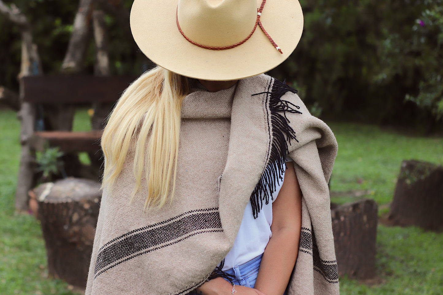 Poncho “Maima” de Hilos de Llama