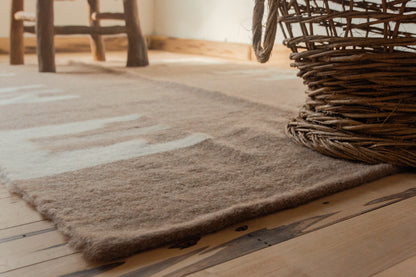 Alfombra "Huancar" Llama Hecha en Telar