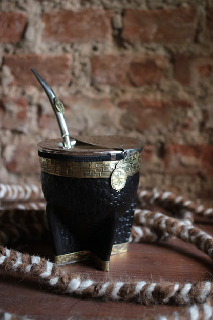 Imperial Cuero y Bronce con Escudo, Matepa y Bombilla