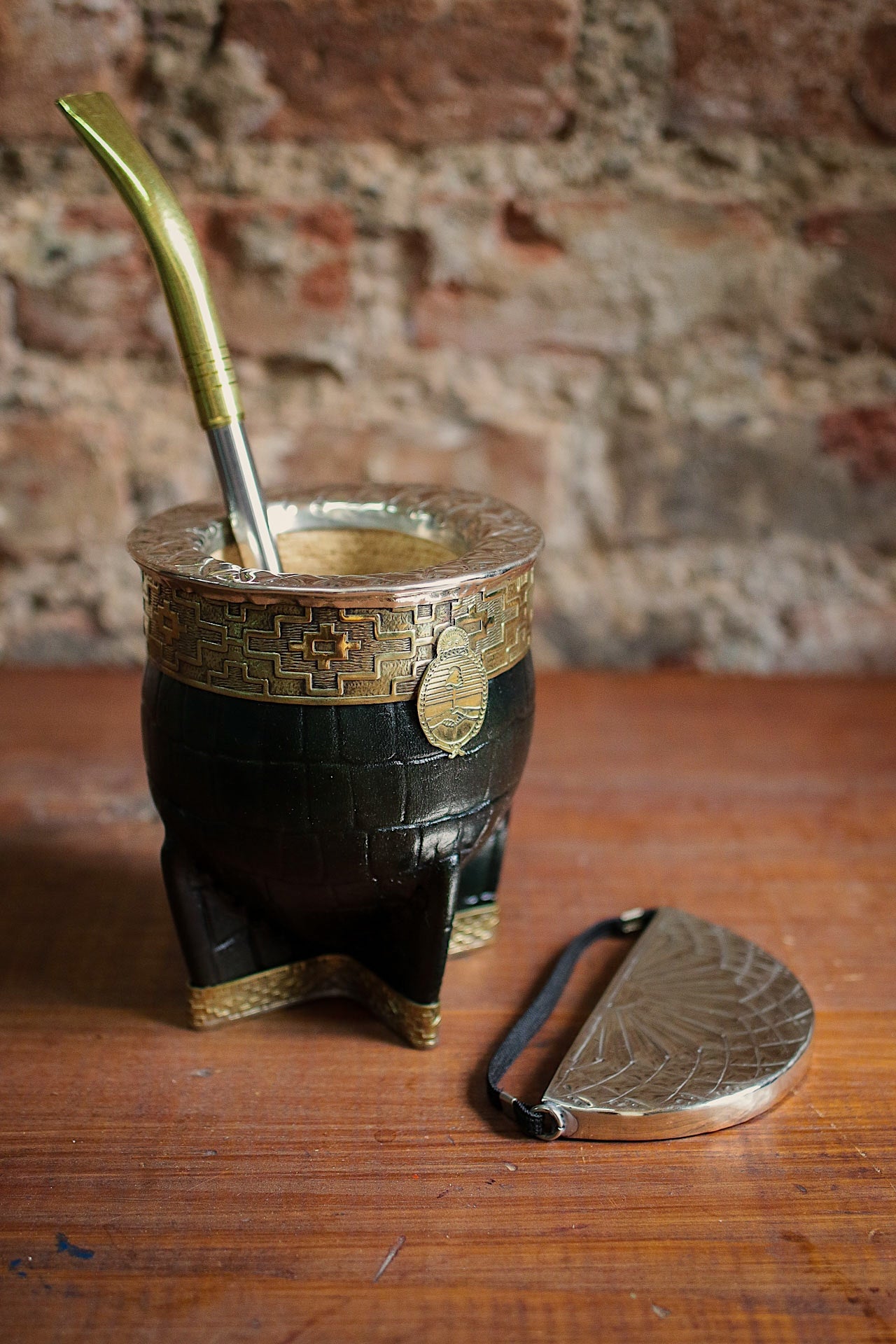 Imperial Cuero y Bronce con Escudo, Matepa y Bombilla