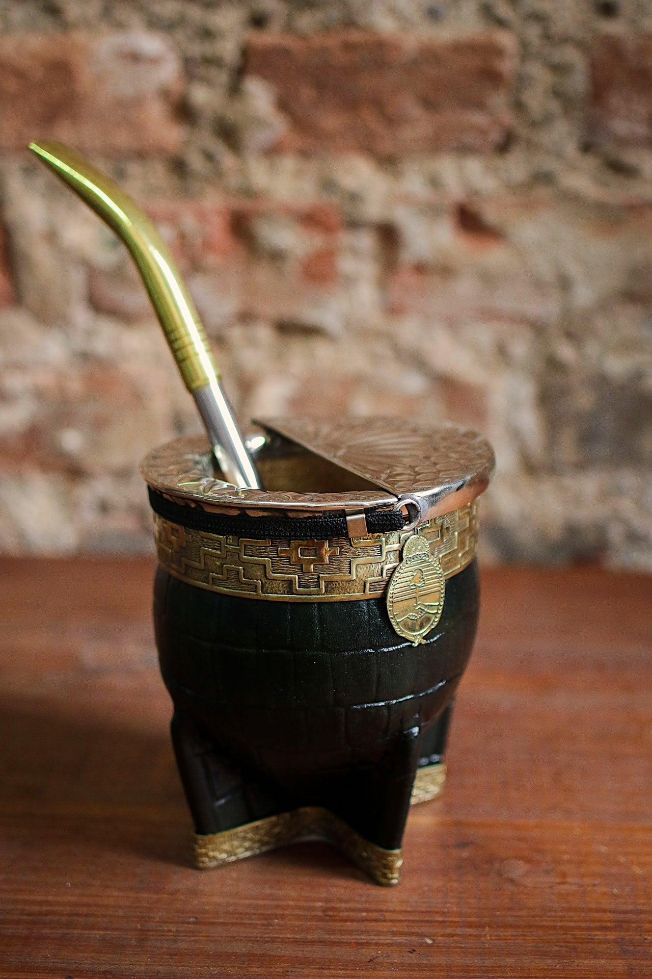 Imperial Cuero y Bronce con Escudo, Matepa y Bombilla