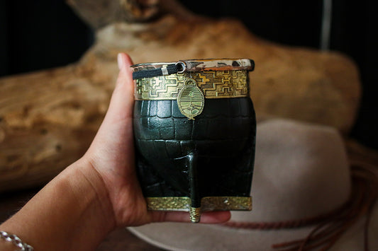 Imperial Cuero y Bronce con Escudo, Matepa y Bombilla