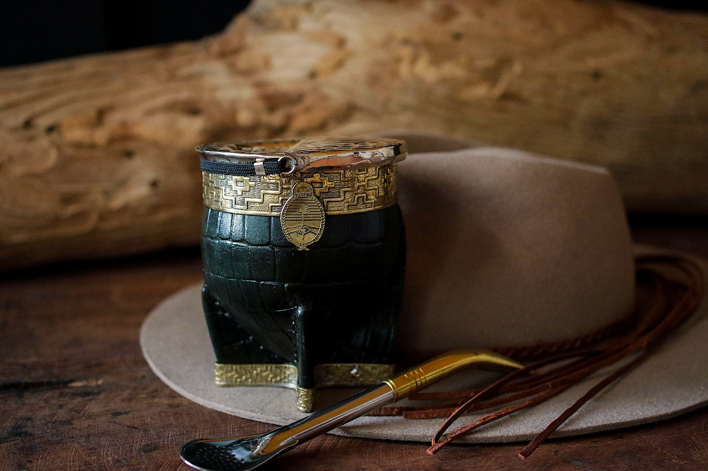 Imperial Cuero y Bronce con Escudo, Matepa y Bombilla