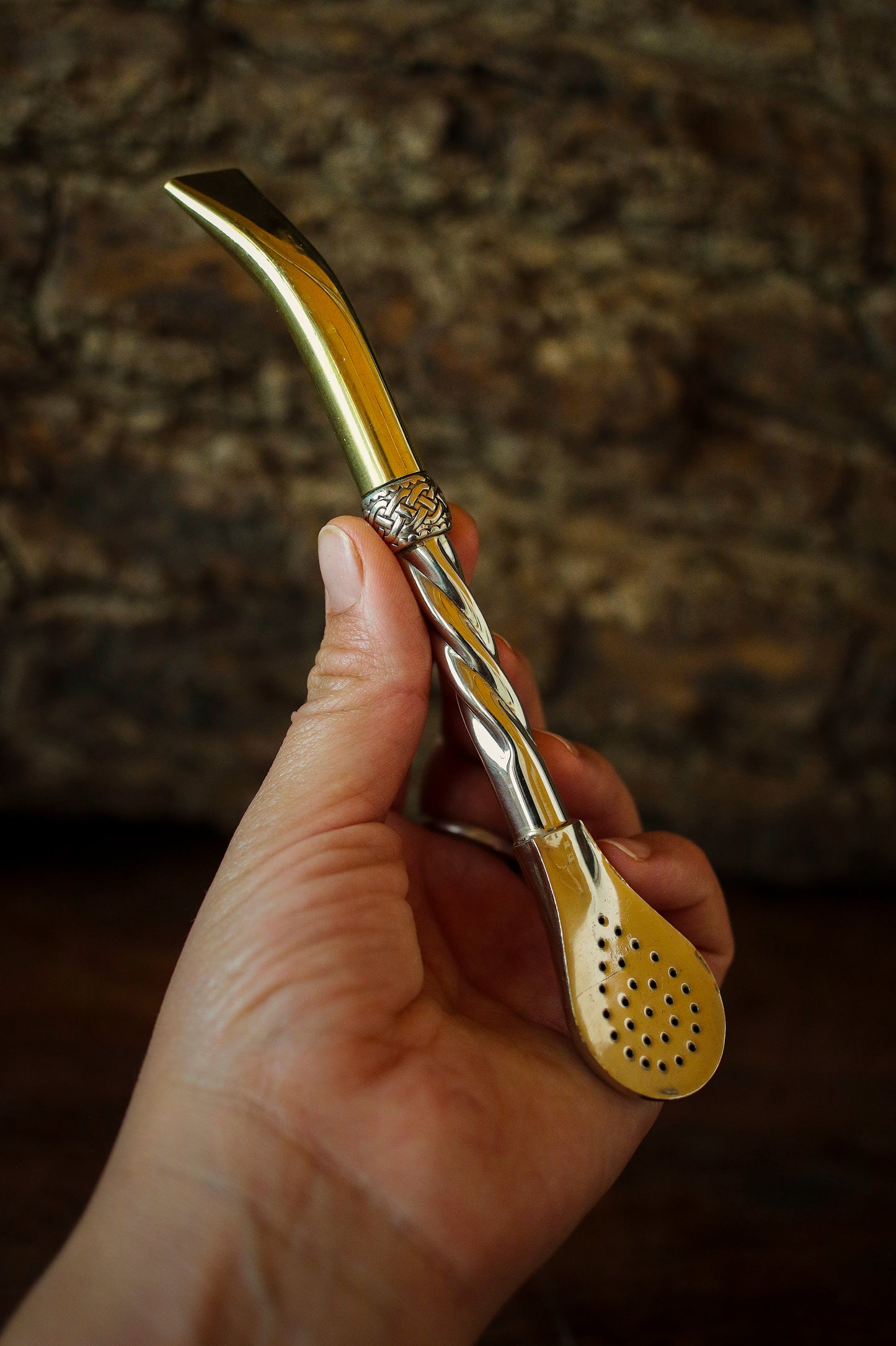 Torpedo criollo de cuero, bronce y alpaca con Bombilla