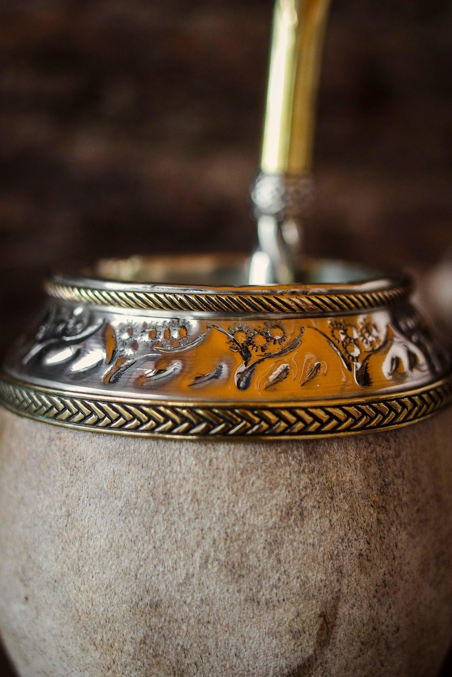 Torpedo criollo de cuero, bronce y alpaca con Bombilla