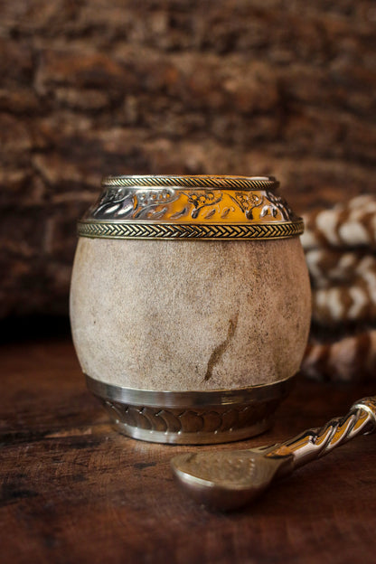 Torpedo criollo de cuero, bronce y alpaca con Bombilla