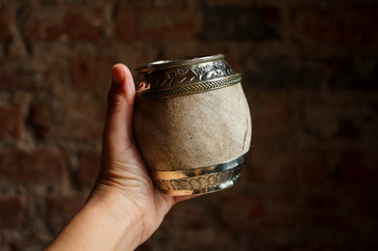 Torpedo criollo de cuero, bronce y alpaca con Bombilla