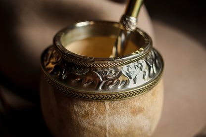 Torpedo criollo de cuero, bronce y alpaca con Bombilla