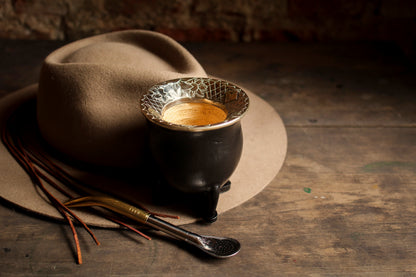 Mate de Cuero y Alpaca con Bombilla