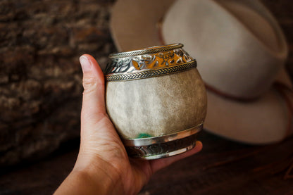 Torpedo criollo de cuero, bronce y alpaca con Bombilla