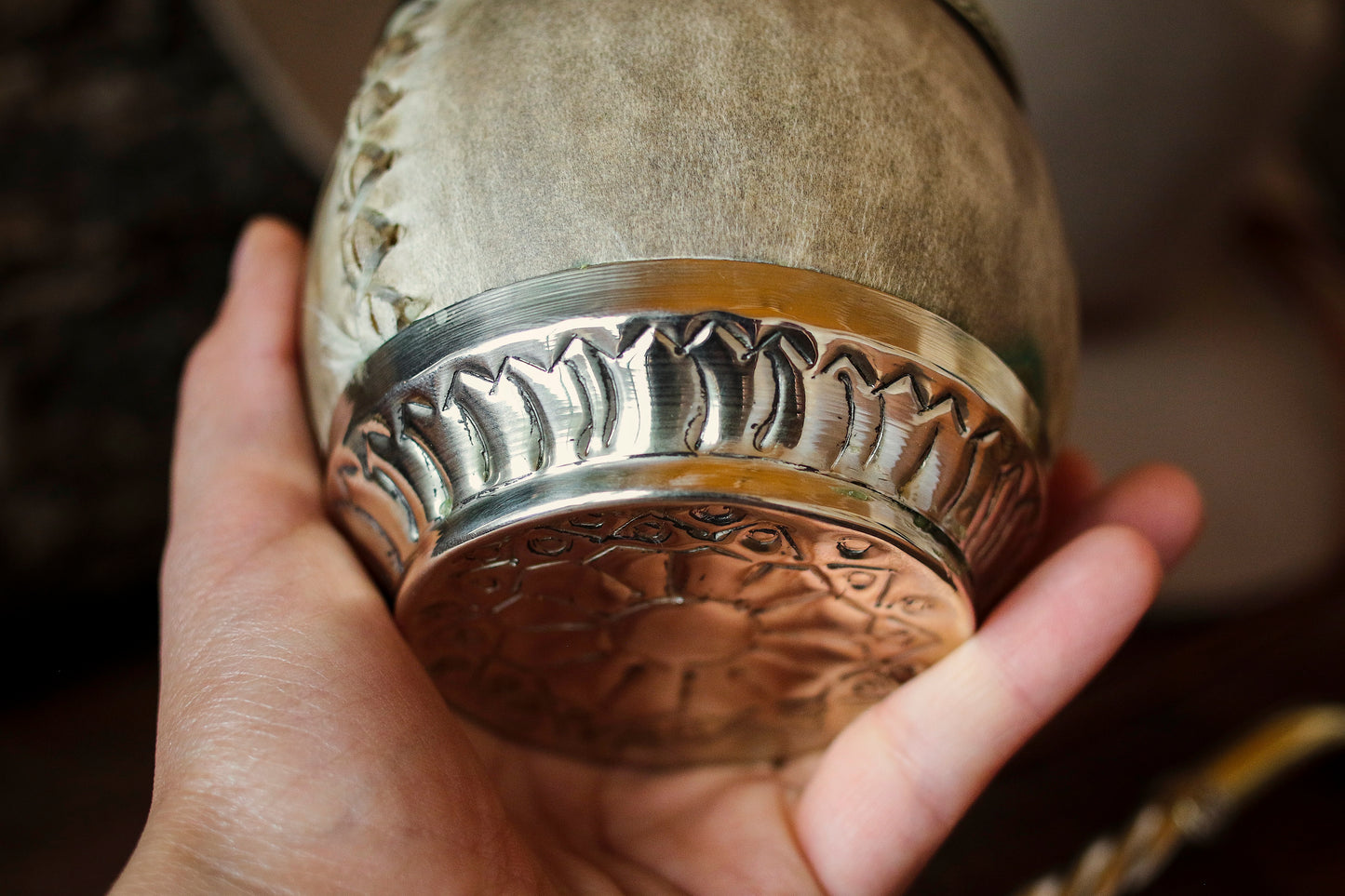 Torpedo criollo de cuero, bronce y alpaca con Bombilla