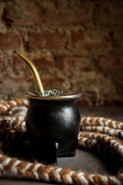 Mate de Cuero y Alpaca con Bombilla