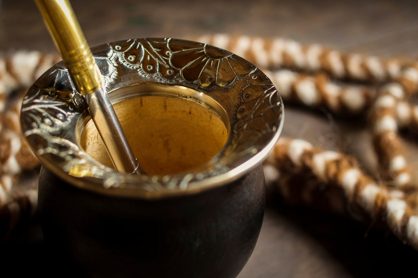 Mate de Cuero y Alpaca con Bombilla