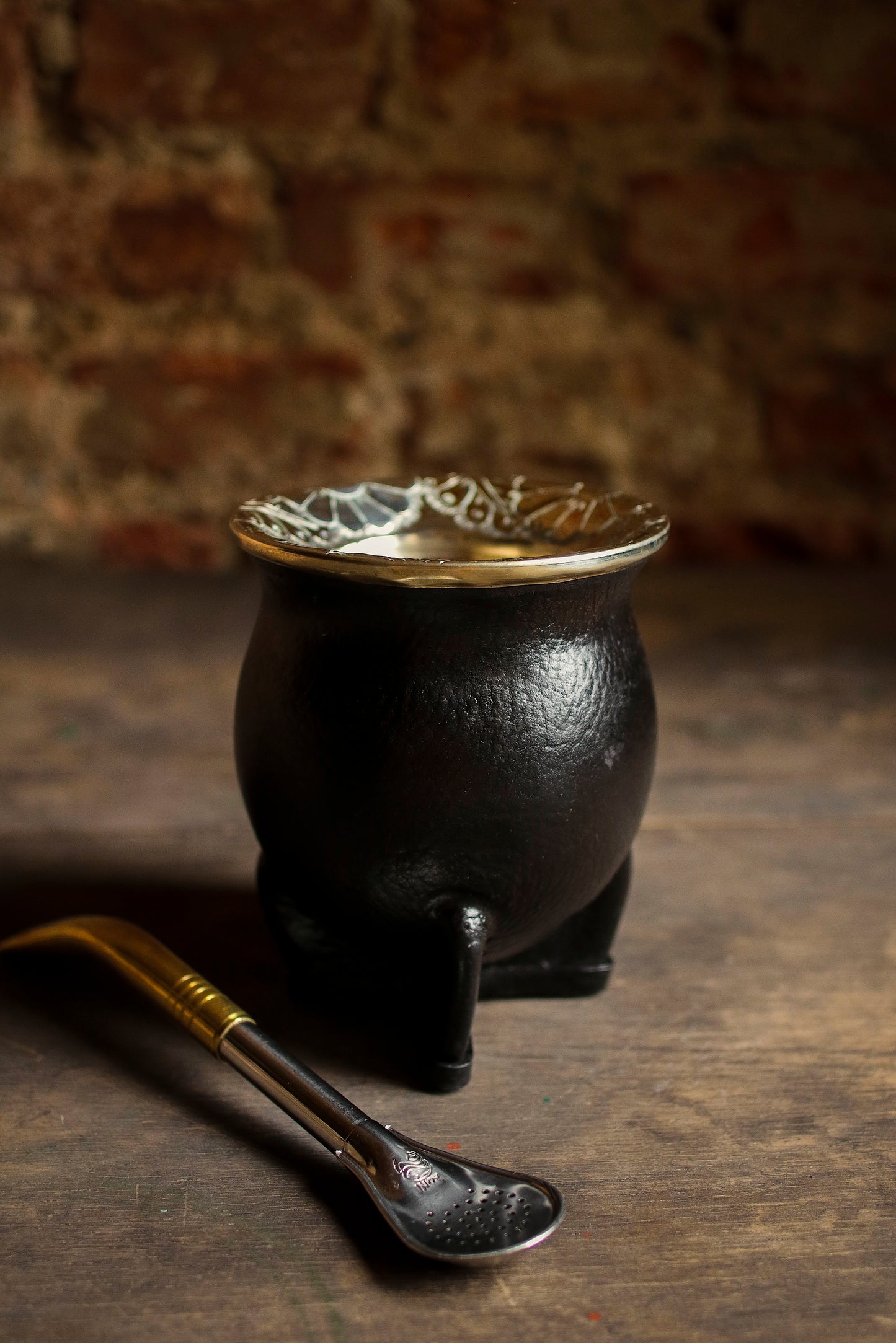 Mate de Cuero y Alpaca con Bombilla