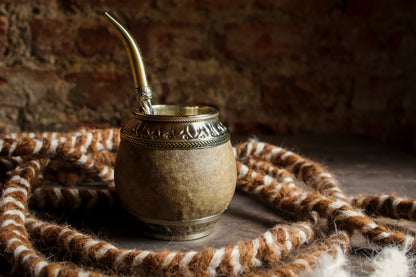 Torpedo criollo de cuero, bronce y alpaca con Bombilla