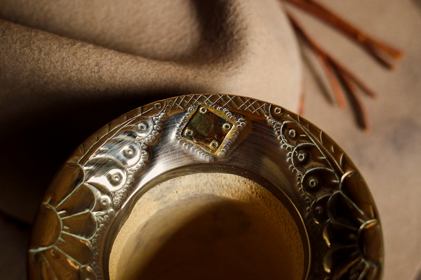 Mate de Cuero y Alpaca con Bombilla