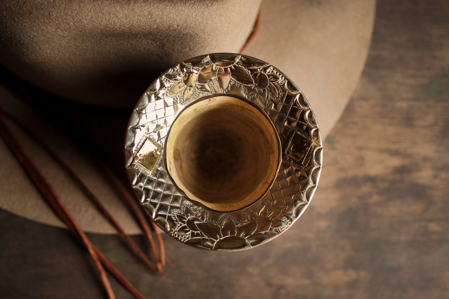 Mate de Cuero y Alpaca con Bombilla