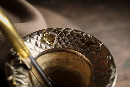 Mate de Cuero y Alpaca con Bombilla