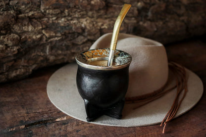 Mate de Cuero y Alpaca con Bombilla